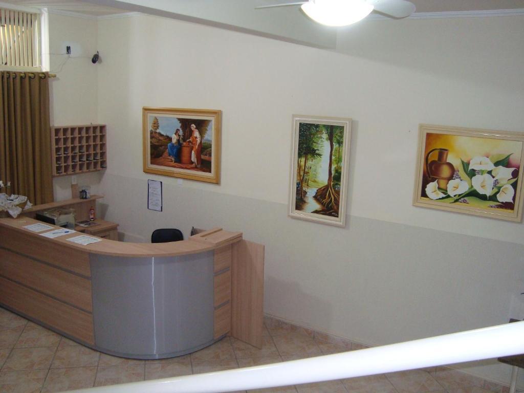 Hotel Perez Pouso Alegre Buitenkant foto