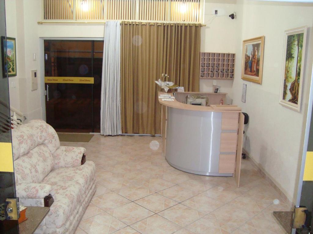 Hotel Perez Pouso Alegre Buitenkant foto